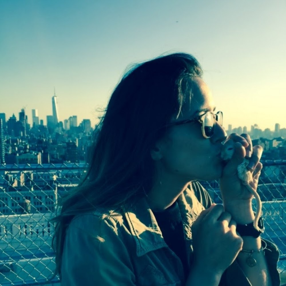 Meet your Posher, Raquel